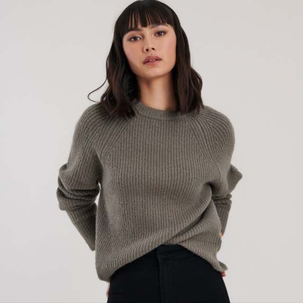 John + Jenn Gray Ribbed Crew Neck Sweater